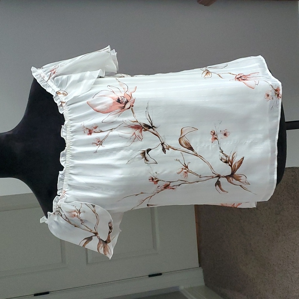 WHBM flutter sleeve blouse